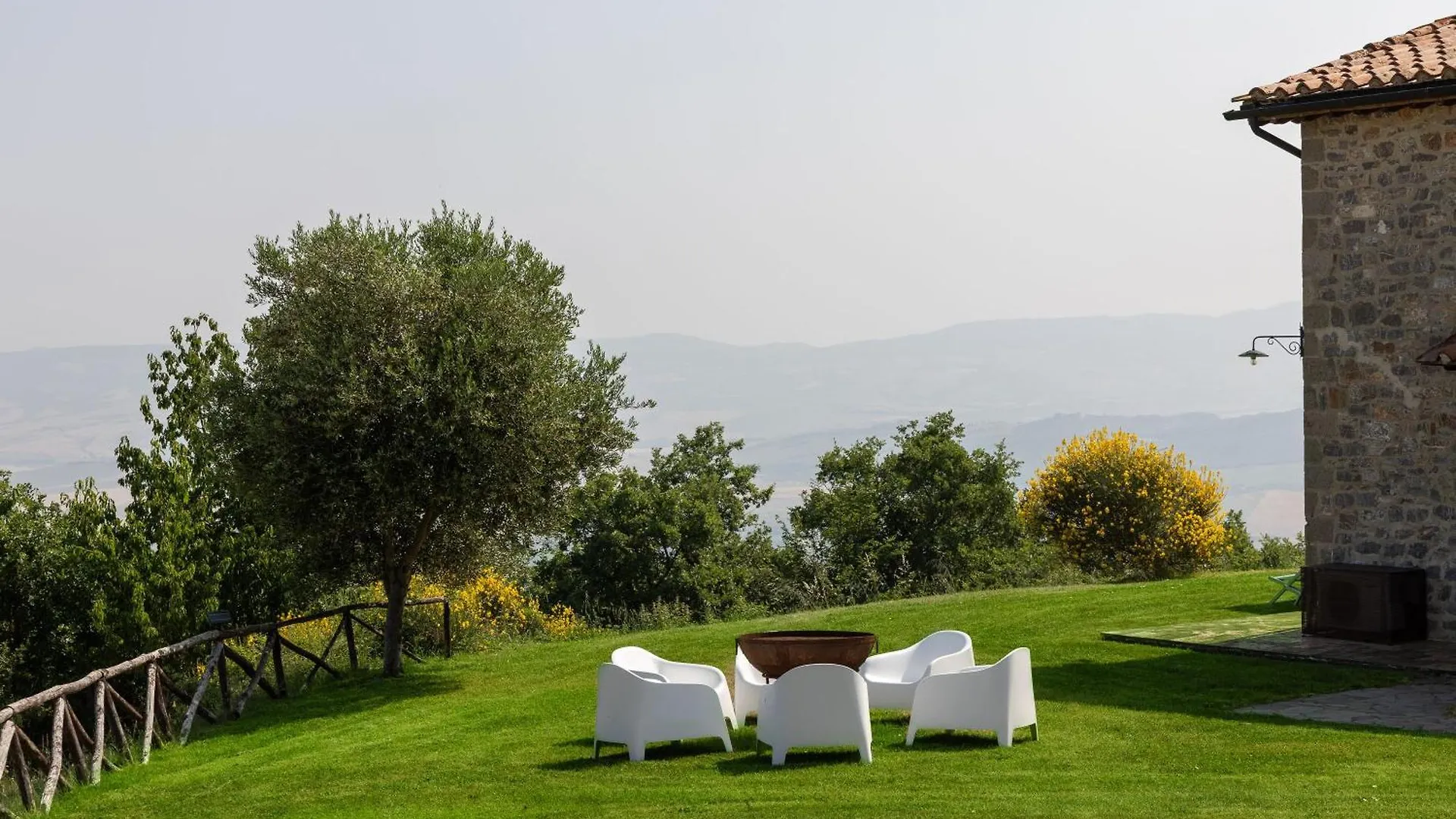 Villa San Michele By Posarellivillas Campiglia dʼOrcia 0*,